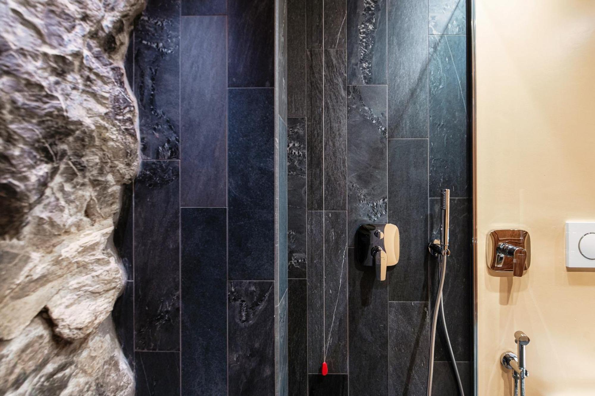 Crotto Polirolo - The House Of Travelers Apartment Cernobbio Exterior photo
